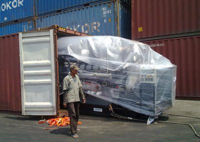 Angkut Alat Berat via Laut